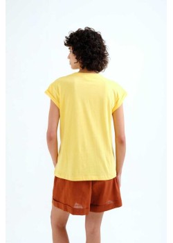 CAMISETA CON BORDADO DE NARANJA. 2