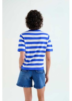 TOP CON ESTAMPADO DE RAYAS BLANCO Y AZUL. 2