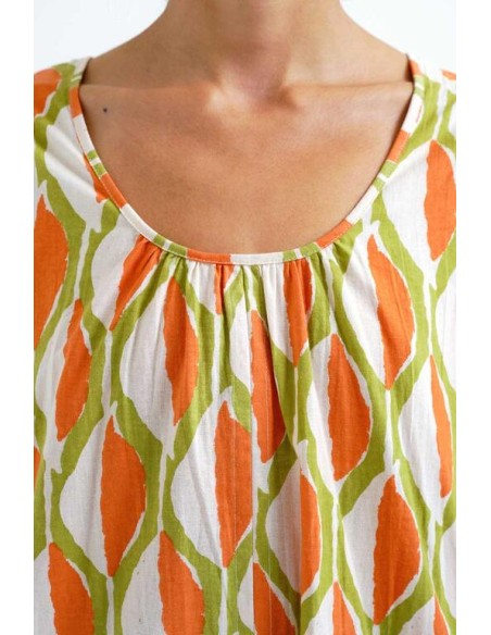 VESTIDO CORTO CON ESTAMPADO DE ALOE.