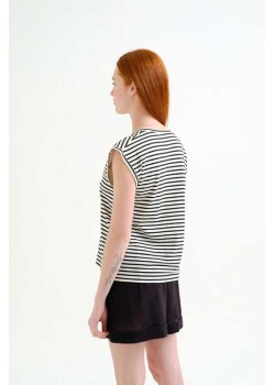 CAMISETA SIN MANGAS CON ESTAMPADO DE RAYAS BLANCO Y NEGRO. 2