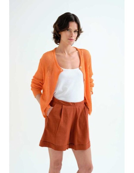 CHAQUETA DE PUNTO NARANJA.