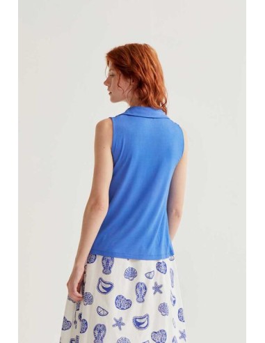 CAMISA BÁSICA SIN MANGAS.