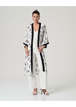 KIMONO FLUIDO CON CINTURÓN.