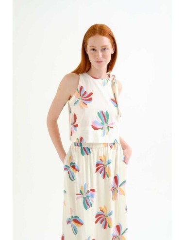 TOP CON ESTAMPADO MORNARDA.