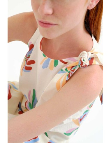 TOP CON ESTAMPADO MORNARDA.