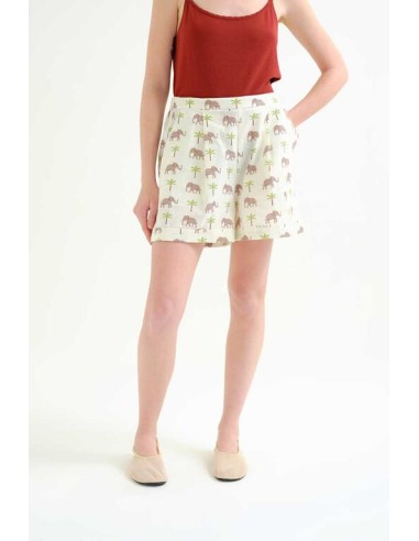 SHORTS CON ESATMPADO ELEFANTE.