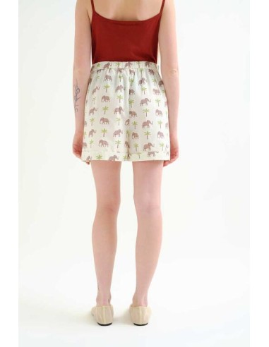 SHORTS CON ESATMPADO ELEFANTE.