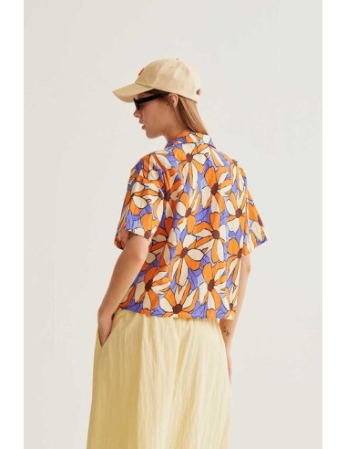 CAMISA CON ESTAMPADO MARIGOLD.