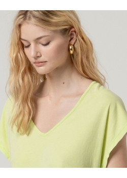 CAMISETA ESCOTE PICO MANGA CORTA. 2