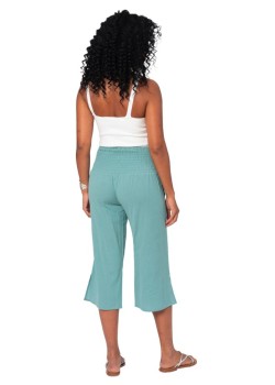 PANTALÓN DE LARGO MEDIO. 2