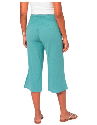 PANTALÓN DE LARGO MEDIO.