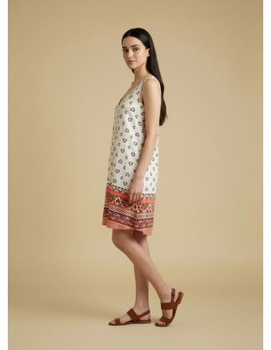 VESTIDO CORTO CON TIRANTES.