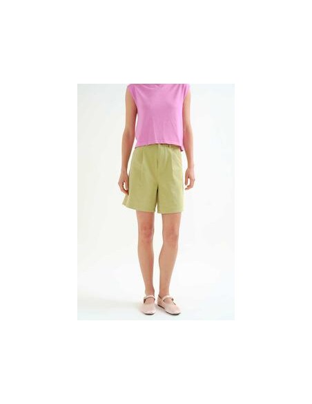SHORTS VERDE 100& ALGODÓN.