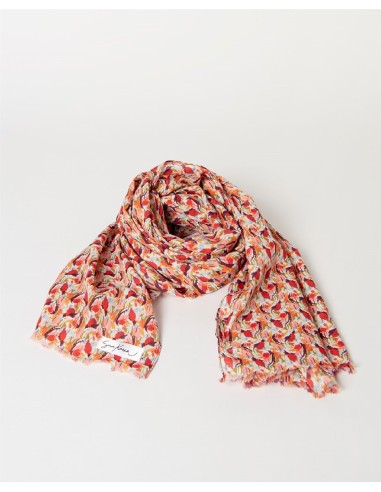 PAÑUELO RECTANGULAR ESTAMPADO CON FLECOS CORTOS.