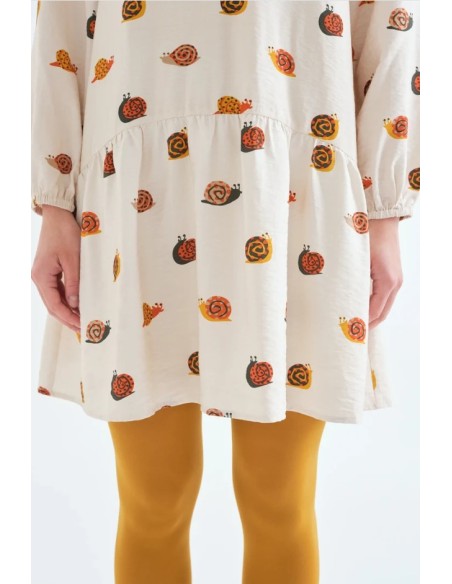 VESTIDO CORTO CON ESTAMPADO DE CARACOLES.