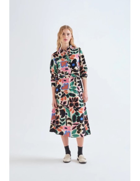 CAMISA CON ESTAMPADO NEO GARDEN.