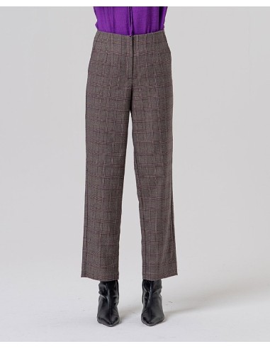 PANTALÓN CHINO DE CUADROS.