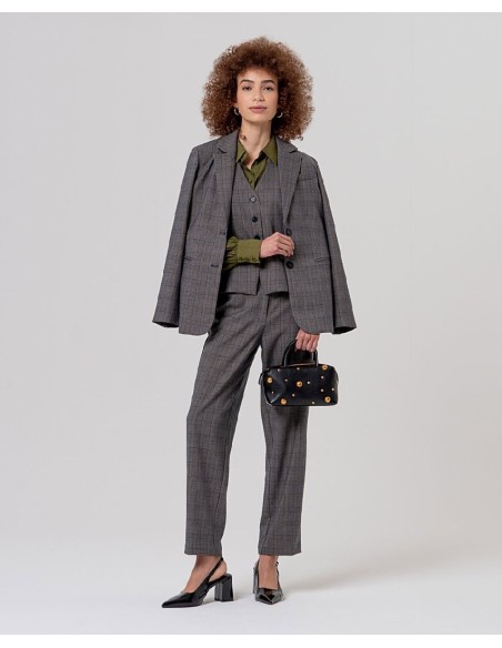 PANTALÓN CHINO DE CUADROS.
