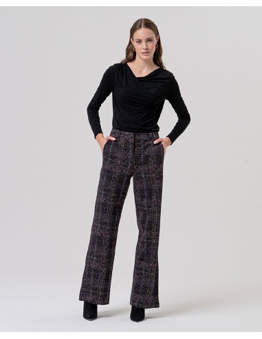 PANTALÓN RECTO EFECTO TWEED DE CUADROS.
