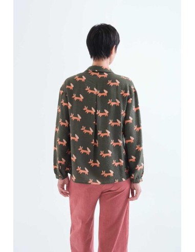 CAMISA CON ESTAMPADO VOLPE.