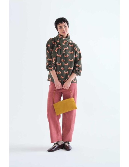 CAMISA CON ESTAMPADO VOLPE.