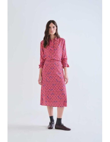 CAMISA CON ESTAMPADO CATENA.