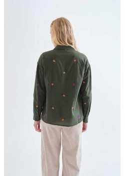 CAMISA 100% ALGODÓN CON BORDADOS DE VEGETALES. 2