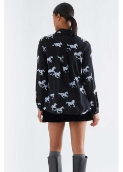 CAMISA CON ESTAMPADO HORSE. 2