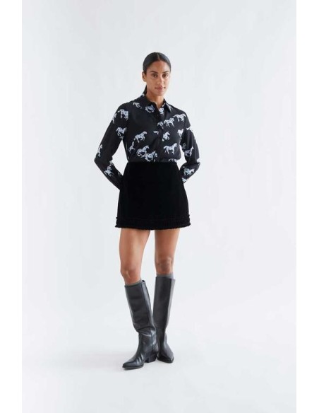 CAMISA CON ESTAMPADO HORSE.