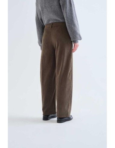 PANTALÓN DE PANA VERDE OSCURO.